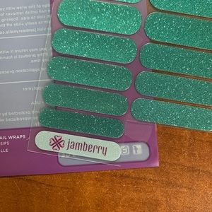 3/$25 Jamberry Mint Sparkle Wrap!